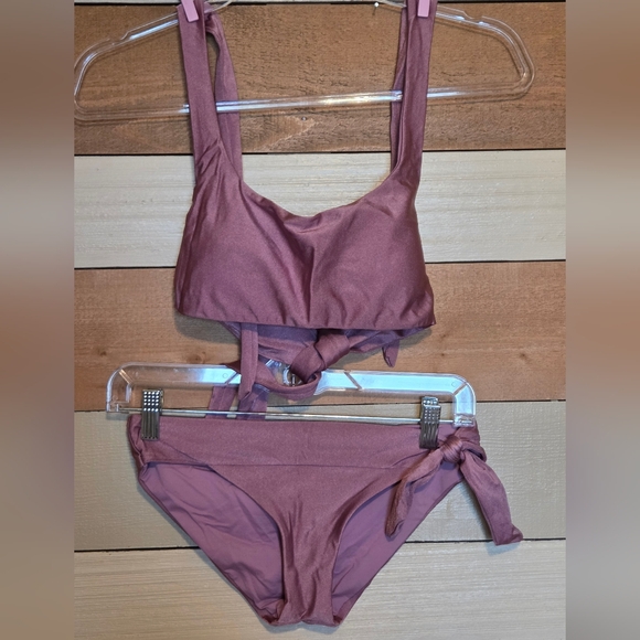 BECCA Other - BECCA Bikini Set Top M/Bottom S